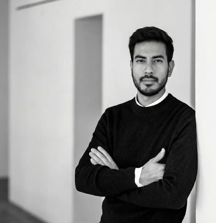 Fundador de Simetria33